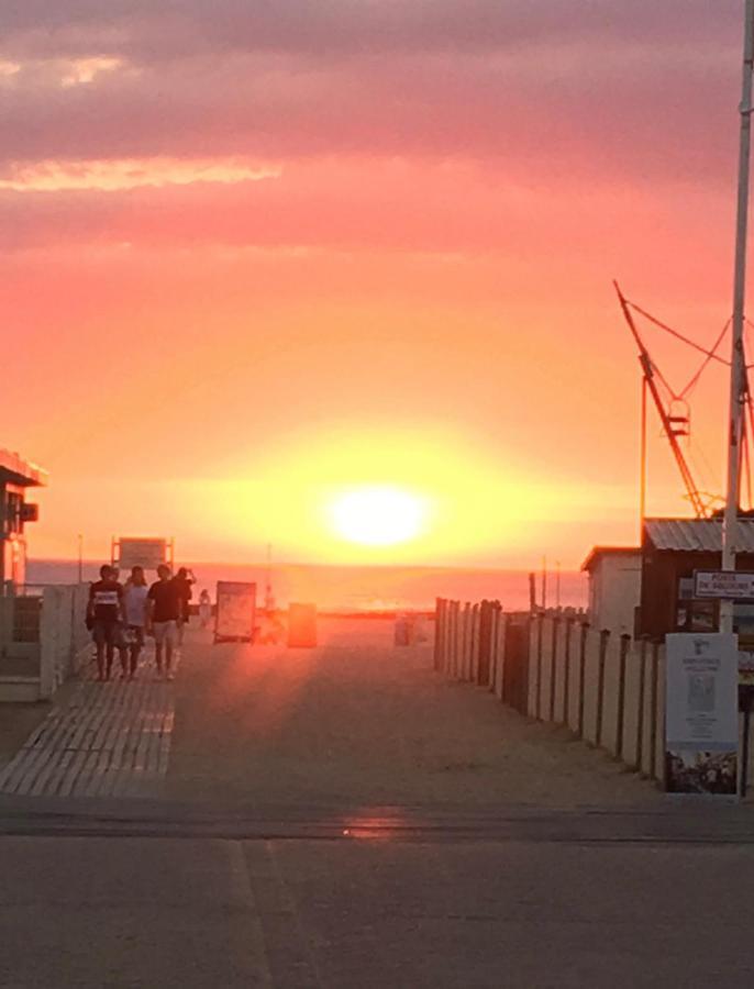 L’ Émeraude Trouville-sur-Mer Esterno foto